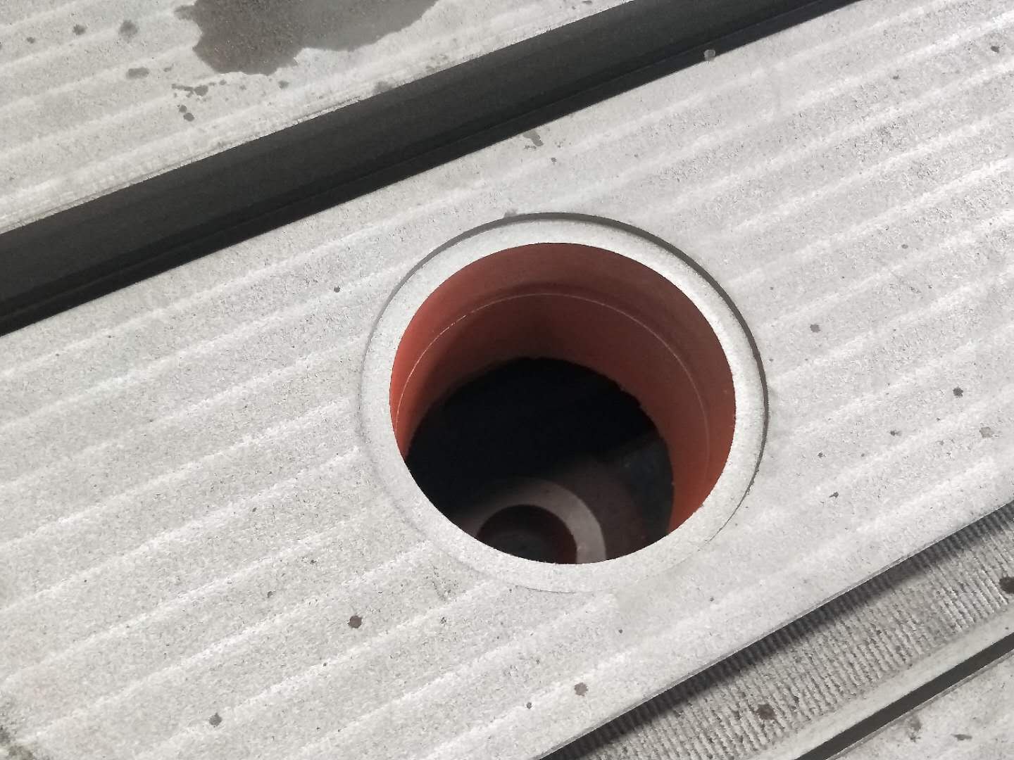 焊接平台地锚器安装孔